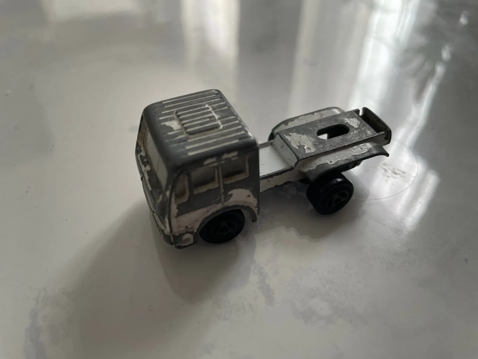 Véhicules miniatures Camion mercedes Blanc — My KoleK